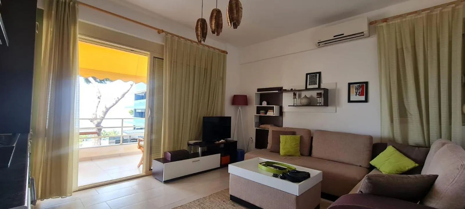 Arians Apartment Sarandë 0*,  Albánie